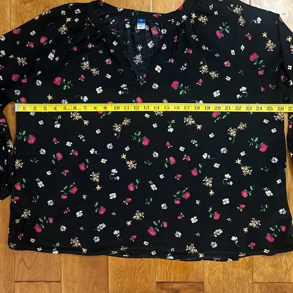 Old Navy Oversized Boxy Black Floral Blouse Size XL Casual Whimsigoth Fairy - Picture 4 of 9